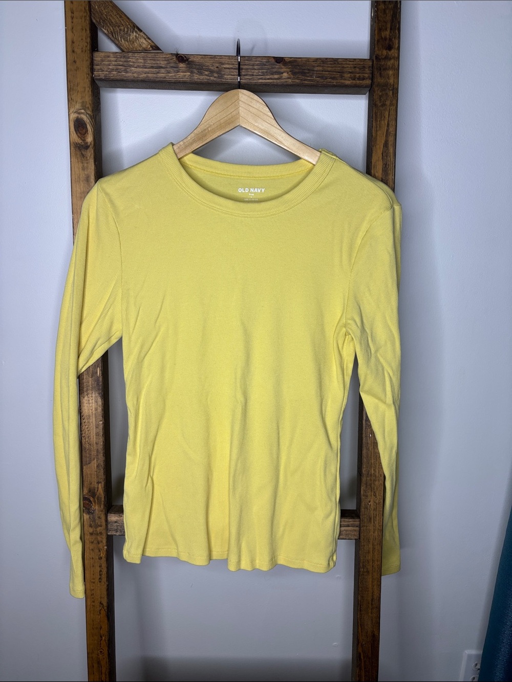 Old Navy Snug Yellow Long Sleeve Ribbed Crewneck Tee Size L